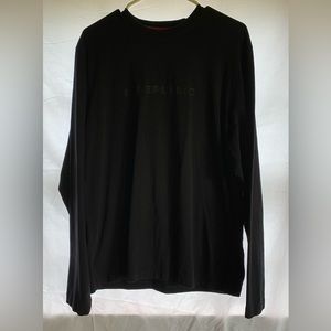 Banana republic size large made in Korea 95% cotton 5% spandex long sleeve shirt